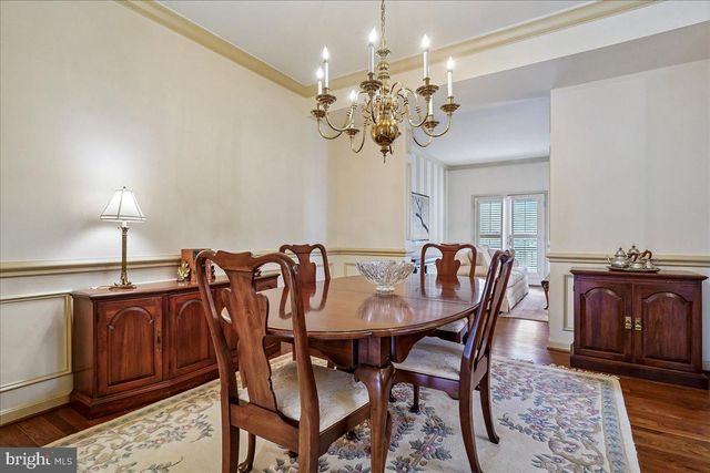 10243 ASPEN WILLOW DR, Fairfax, VA 22032