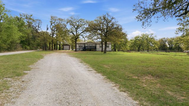 7334 W Line Road, Collinsville, TX 76233