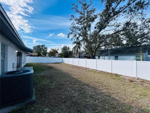 7516 S SANIBEL CIRCLE, Temple Terrace, FL 33637