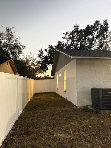 7516 S SANIBEL CIRCLE, Temple Terrace, FL 33637