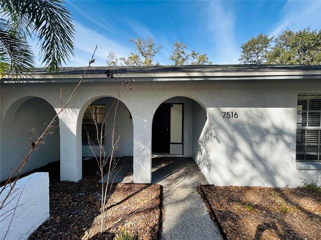 7516 S SANIBEL CIRCLE, Temple Terrace, FL 33637