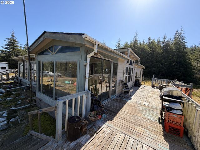 94515 LANGLOIS MOUNTAIN Rd, Langlois, OR 97450