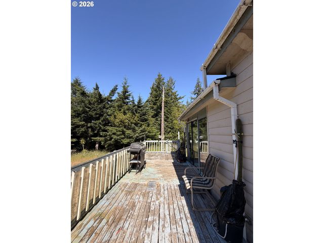 94515 LANGLOIS MOUNTAIN Rd, Langlois, OR 97450