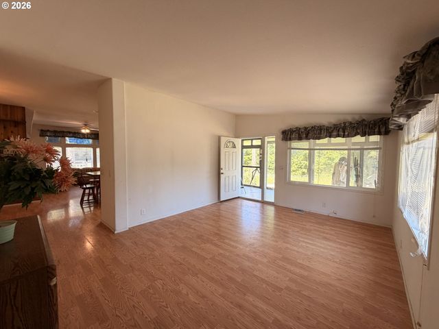 94515 LANGLOIS MOUNTAIN Rd, Langlois, OR 97450