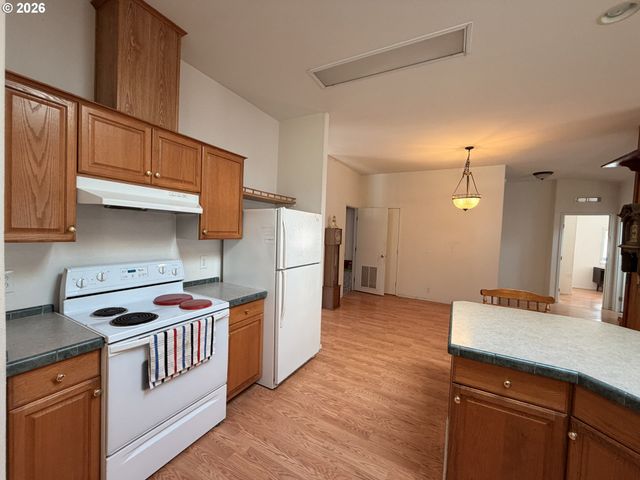 94515 LANGLOIS MOUNTAIN Rd, Langlois, OR 97450