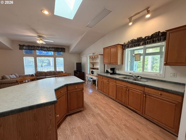 94515 LANGLOIS MOUNTAIN Rd, Langlois, OR 97450