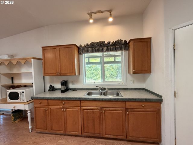 94515 LANGLOIS MOUNTAIN Rd, Langlois, OR 97450