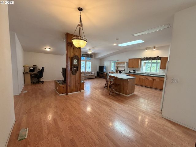 94515 LANGLOIS MOUNTAIN Rd, Langlois, OR 97450