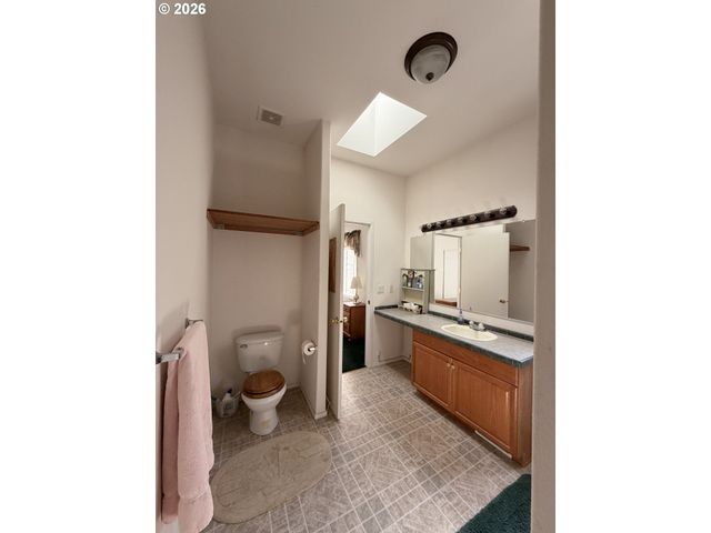 94515 LANGLOIS MOUNTAIN Rd, Langlois, OR 97450