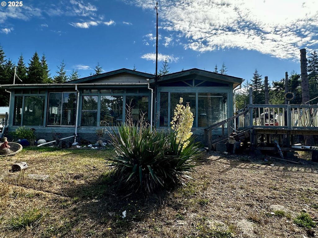 94515 LANGLOIS MOUNTAIN Rd, Langlois, OR 97450