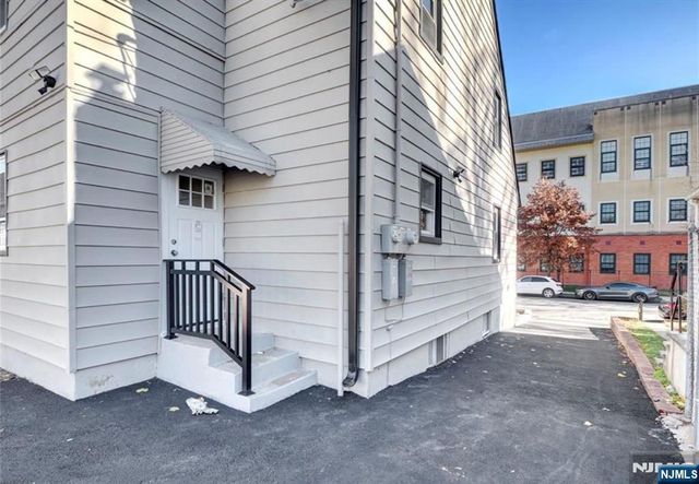 495 Clinton Street, East Orange, NJ 07018