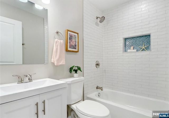 495 Clinton Street, East Orange, NJ 07018