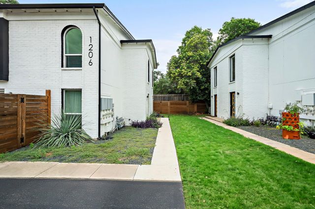 1206 Hollow Creek DR 3, Austin, TX 78704