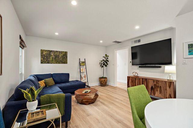 1206 Hollow Creek DR 3, Austin, TX 78704