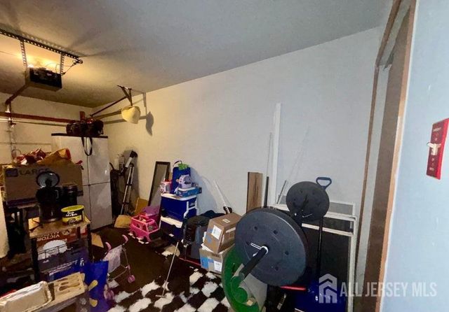15 Saddle Court, Tinton Falls, NJ 07753