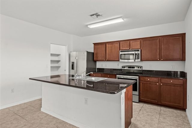 1542 Lexington Square SW, Vero Beach, FL 32962
