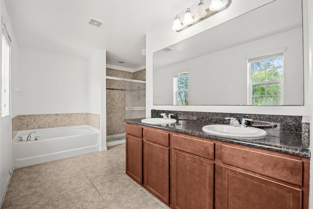 1542 Lexington Square SW, Vero Beach, FL 32962