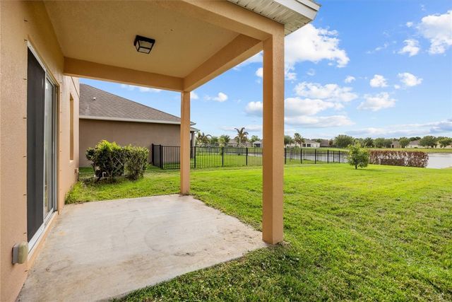 1542 Lexington Square SW, Vero Beach, FL 32962