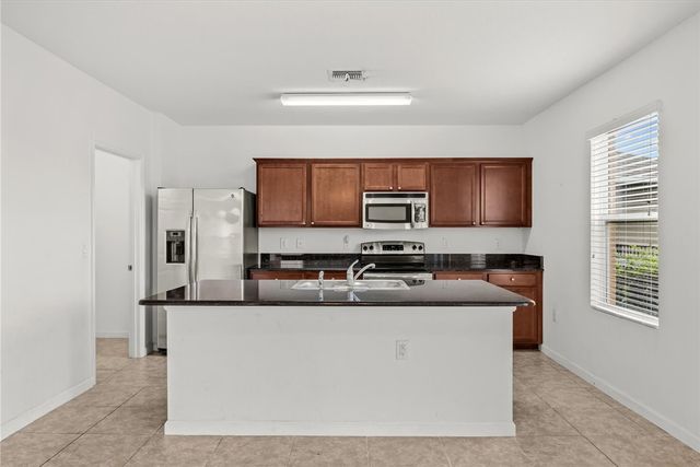 1542 Lexington Square SW, Vero Beach, FL 32962