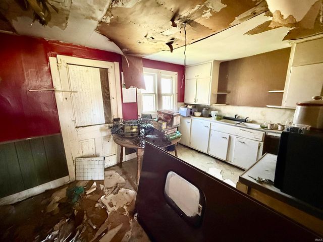 2418 H Street, Bedford, IN 47421