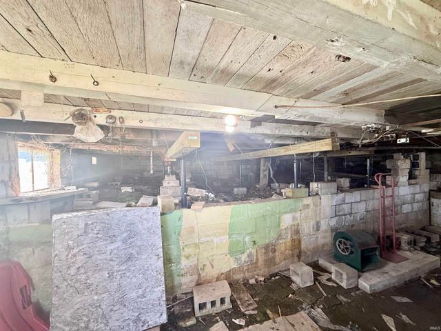 2418 H Street, Bedford, IN 47421