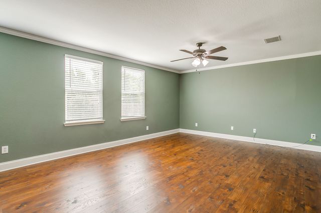 812 Sheryn Drive, Burleson, TX 76028