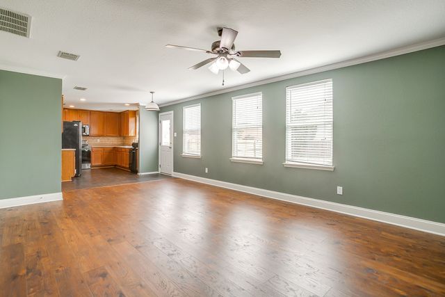 812 Sheryn Drive, Burleson, TX 76028