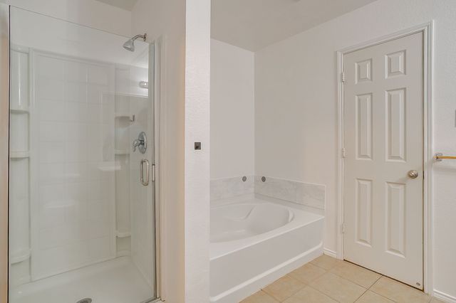 812 Sheryn Drive, Burleson, TX 76028