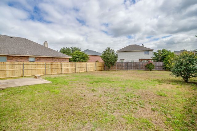 812 Sheryn Drive, Burleson, TX 76028