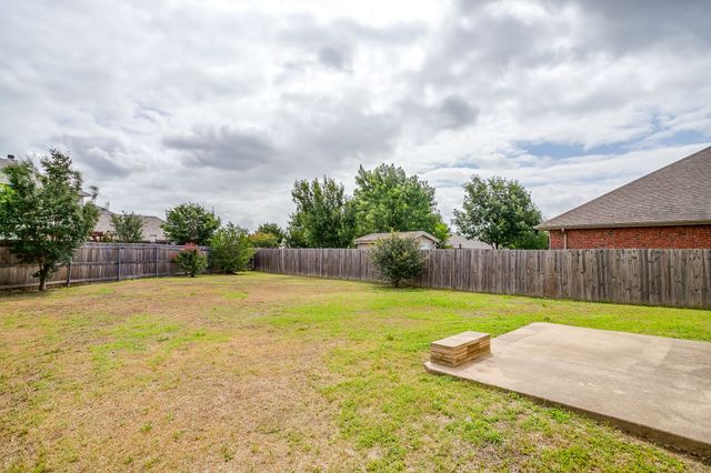 812 Sheryn Drive, Burleson, TX 76028