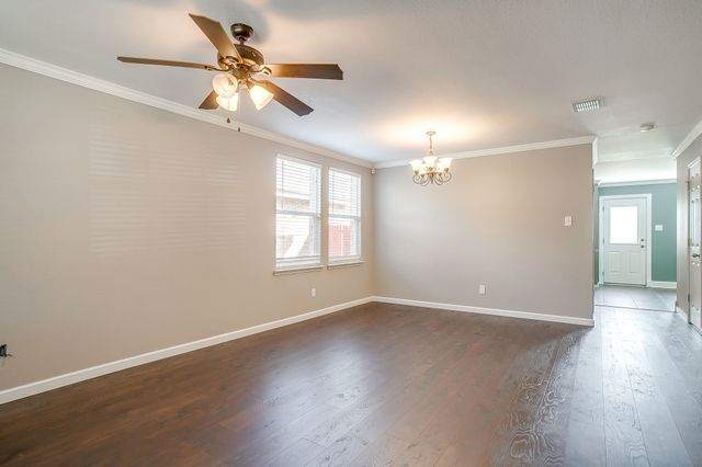 812 Sheryn Drive, Burleson, TX 76028