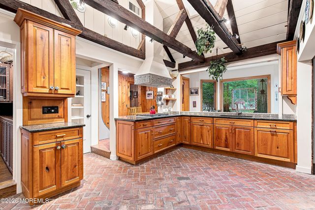 20 Rimwood Drive, Lincroft, NJ 07738