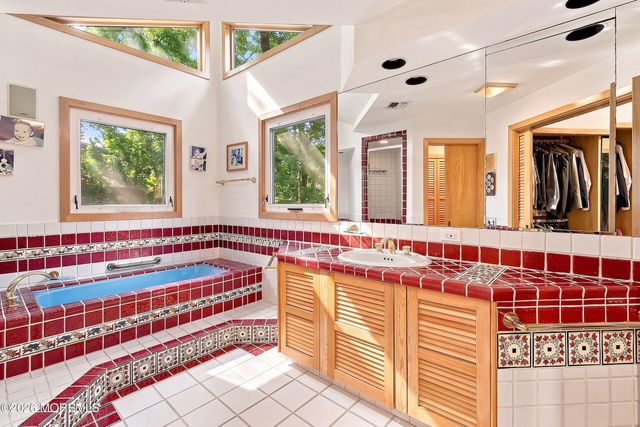20 Rimwood Drive, Lincroft, NJ 07738