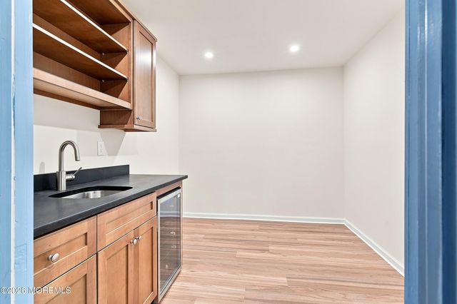 20 Rimwood Drive, Lincroft, NJ 07738