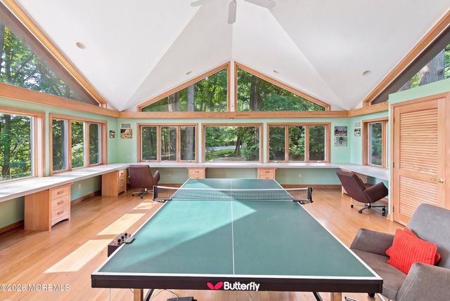 20 Rimwood Drive, Lincroft, NJ 07738