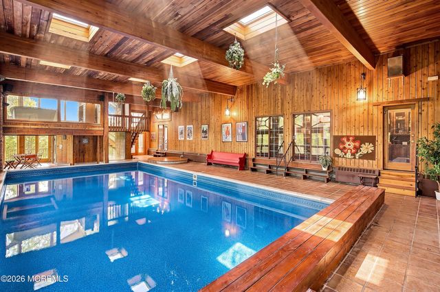 20 Rimwood Drive, Lincroft, NJ 07738