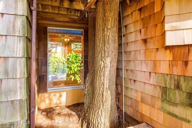 20 Rimwood Drive, Lincroft, NJ 07738