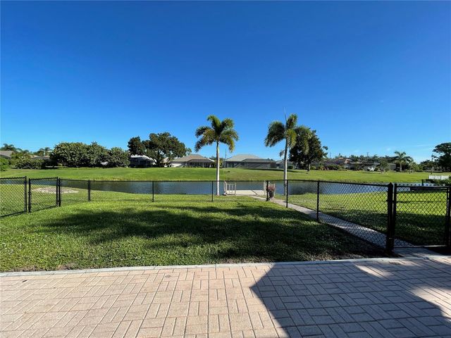 511 ROTONDA CIRCLE, Rotonda West, FL 33947