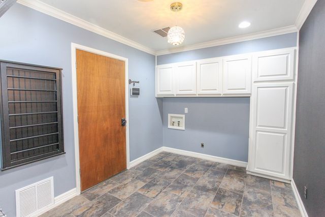 2508 E 24th St, Big Spring, TX 79720