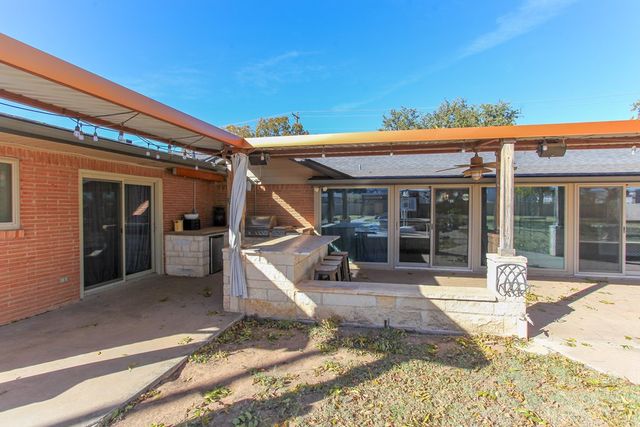 2508 E 24th St, Big Spring, TX 79720