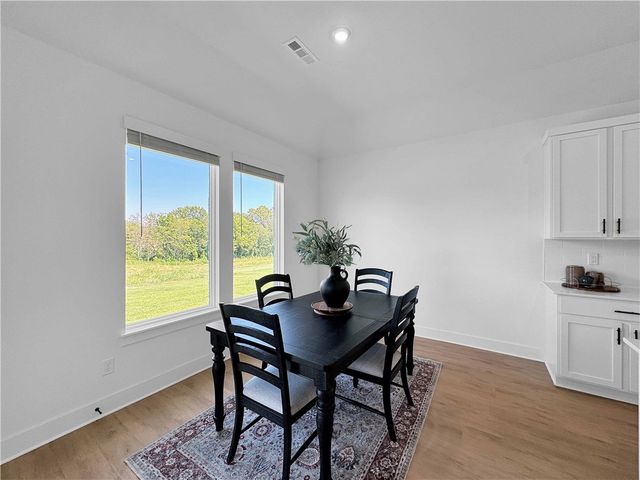 511 W Canada Drive, Farmington, AR 72730