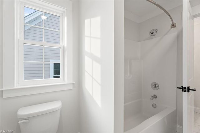 910 Eucalyptus Court, Winston-salem, NC 27106