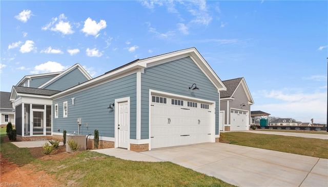 910 Eucalyptus Court, Winston-salem, NC 27106