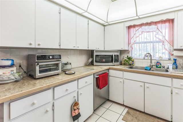 251 TROPIC BOULEVARD W, Largo, FL 33770