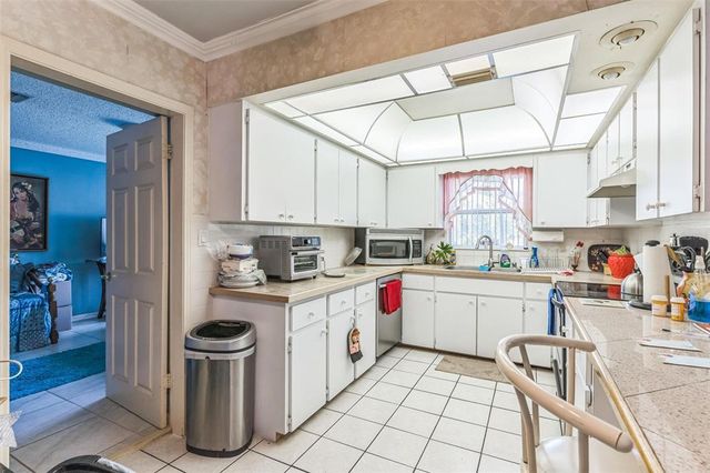 251 TROPIC BOULEVARD W, Largo, FL 33770