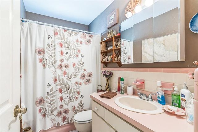 251 TROPIC BOULEVARD W, Largo, FL 33770