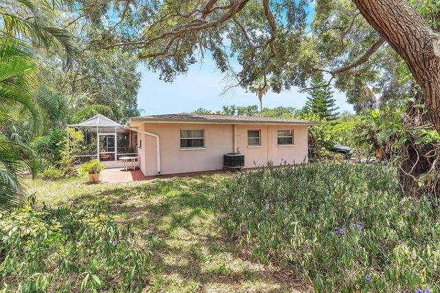 251 TROPIC BOULEVARD W, Largo, FL 33770