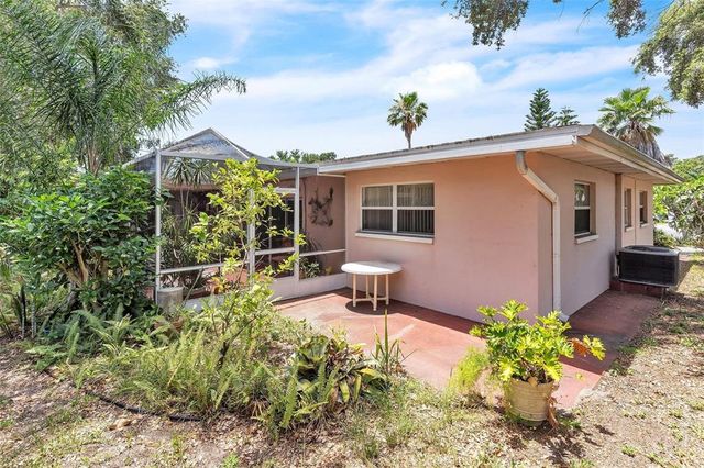 251 TROPIC BOULEVARD W, Largo, FL 33770