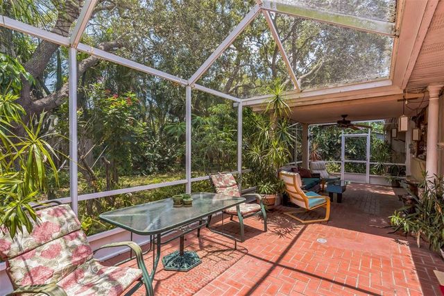 251 TROPIC BOULEVARD W, Largo, FL 33770