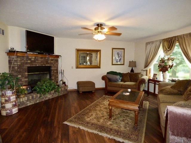 1525 E Williams Drive, Beloit, WI 53511
